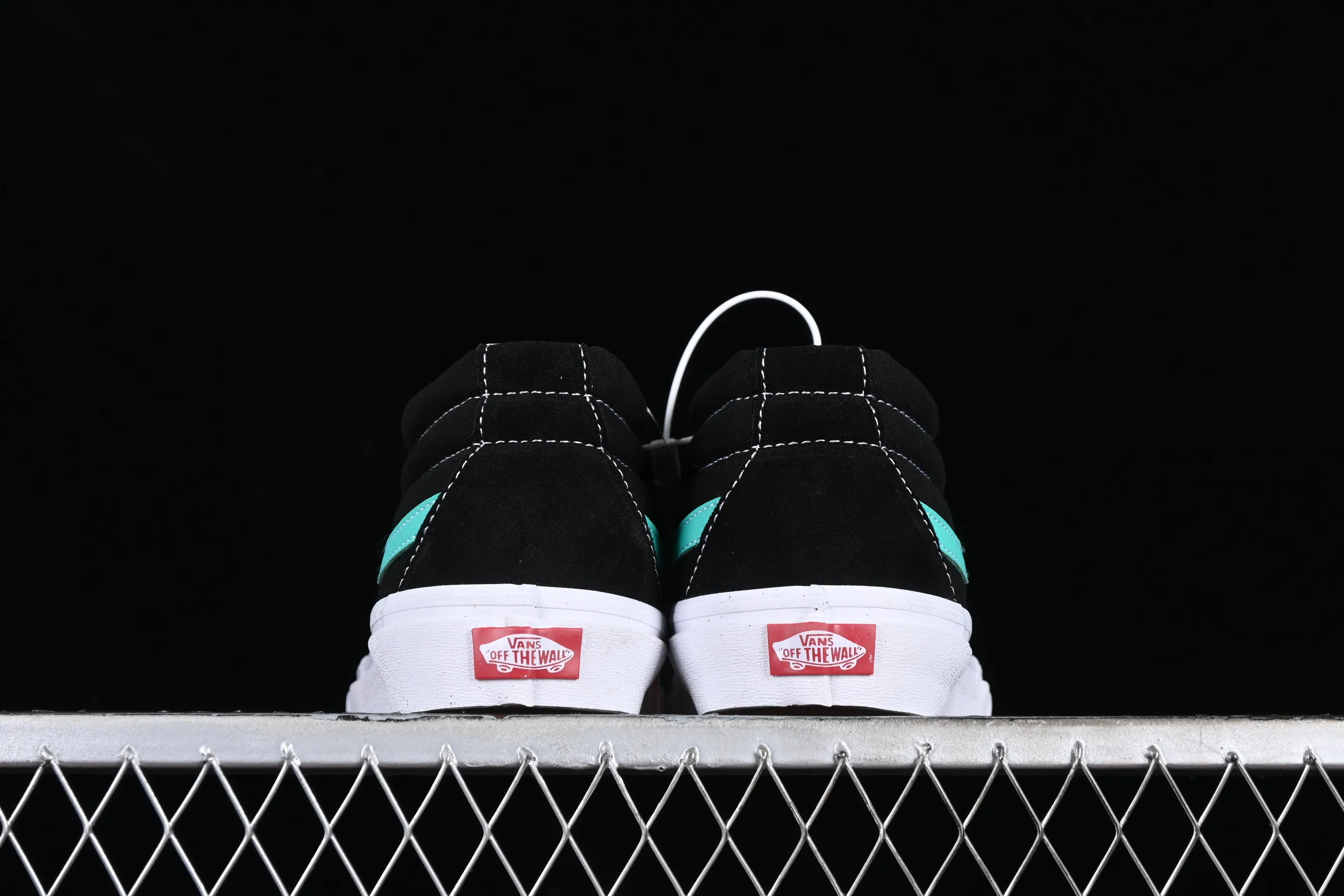 All categories Vans Vans series Vans Mid Vans SK8-Mid candy green/black green Vans official side striped mid-top canvas shoes VN0A3WM34FV